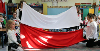 Edukacja zdrowotna to wielka niespodzianka opakowana w błyszczący papier z kolorową kokardką.