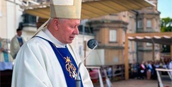 Dziewięciu polskich duchownych trafi dzisiaj na ołtarze.