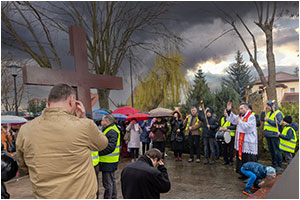 Droga Krzyowa ulicami Dzieroniowa - 01.04.2023.