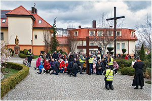 Droga Krzyowa ulicami Dzieroniowa - 23.03.2024.