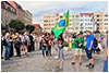 Pielgrzymi z caego wiata na dzieroniowskim rynku -  23.07.2016.