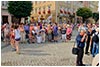 Pielgrzymi z caego wiata na dzieroniowskim rynku -  23.07.2016.