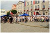 Pielgrzymi z caego wiata na dzieroniowskim rynku -  23.07.2016.