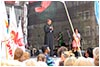 Pielgrzymi z caego wiata na dzieroniowskim rynku -  23.07.2016.