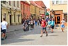Pielgrzymi z caego wiata na dzieroniowskim rynku -  23.07.2016.