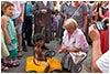 Pielgrzymi z caego wiata na dzieroniowskim rynku -  23.07.2016.