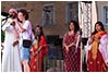 Pielgrzymi z caego wiata na dzieroniowskim rynku -  23.07.2016.