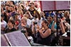 Pielgrzymi z caego wiata na dzieroniowskim rynku -  23.07.2016.