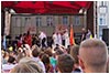 Pielgrzymi z caego wiata na dzieroniowskim rynku -  23.07.2016.