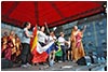 Pielgrzymi z caego wiata na dzieroniowskim rynku -  23.07.2016.