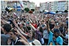 Pielgrzymi z caego wiata na dzieroniowskim rynku -  23.07.2016.